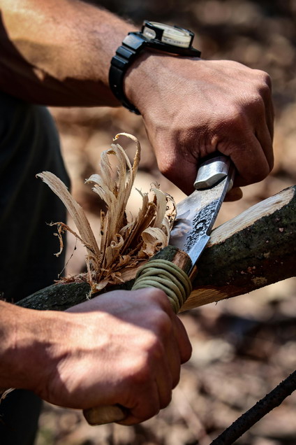 042_Prehistoric_Bushcrafter_08.jpg